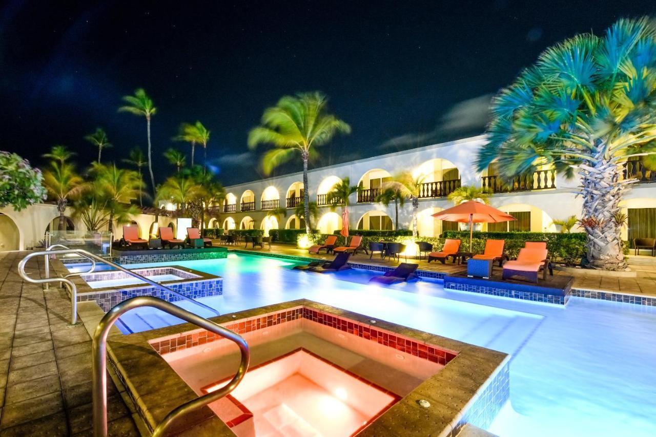 Talk Of The Town Beach Hotel & Beach Club By Gh Hoteles Oranjestad Bagian luar foto