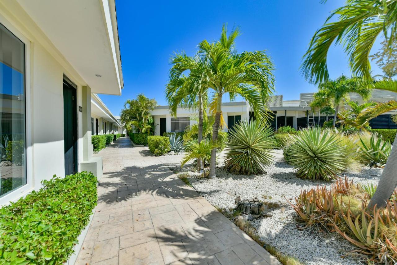 Talk Of The Town Beach Hotel & Beach Club By Gh Hoteles Oranjestad Bagian luar foto