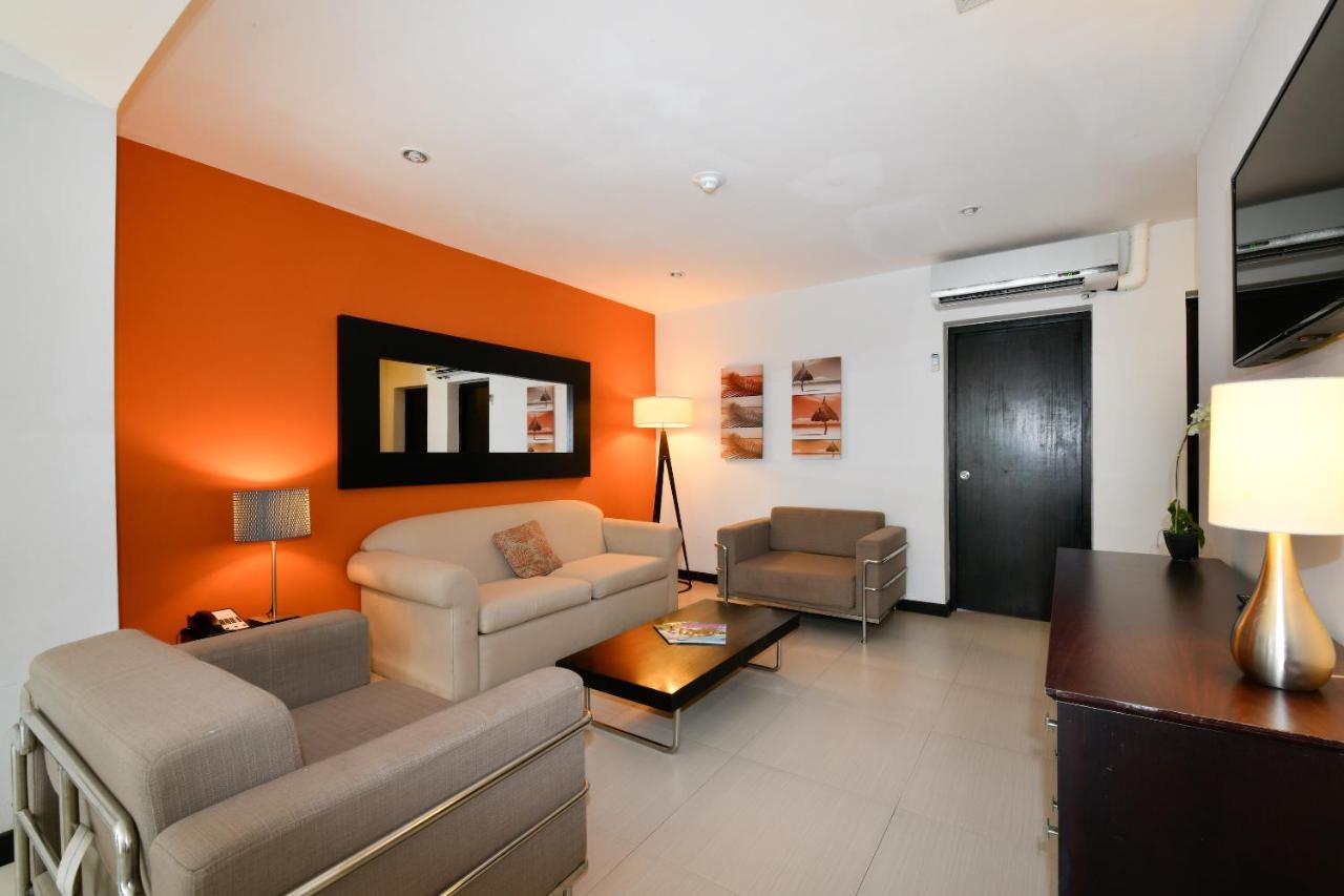 Talk Of The Town Beach Hotel & Beach Club By Gh Hoteles Oranjestad Bagian luar foto
