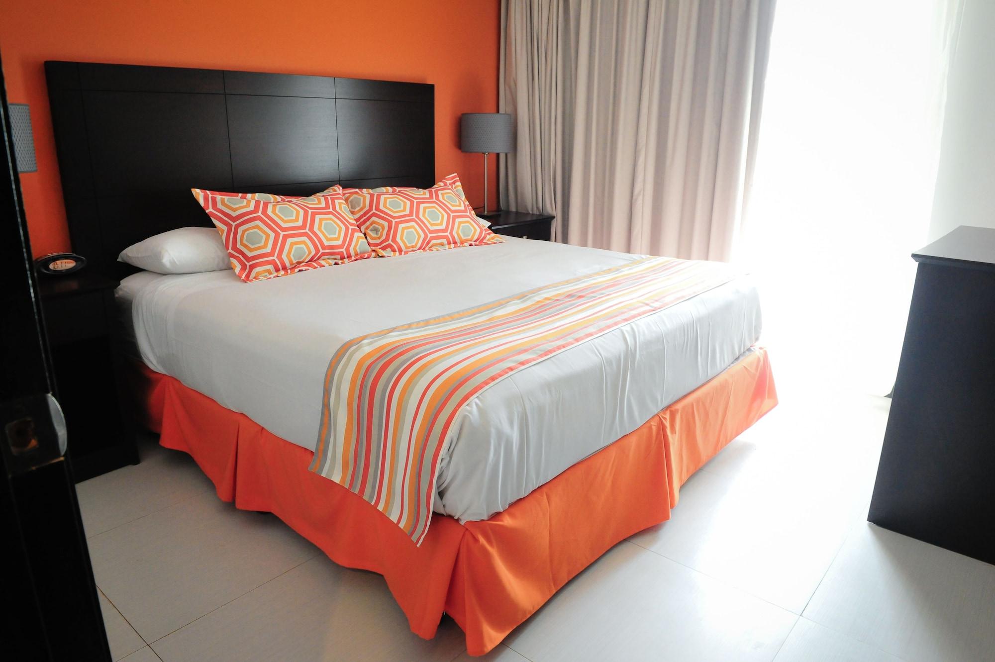 Talk Of The Town Beach Hotel & Beach Club By Gh Hoteles Oranjestad Bagian luar foto
