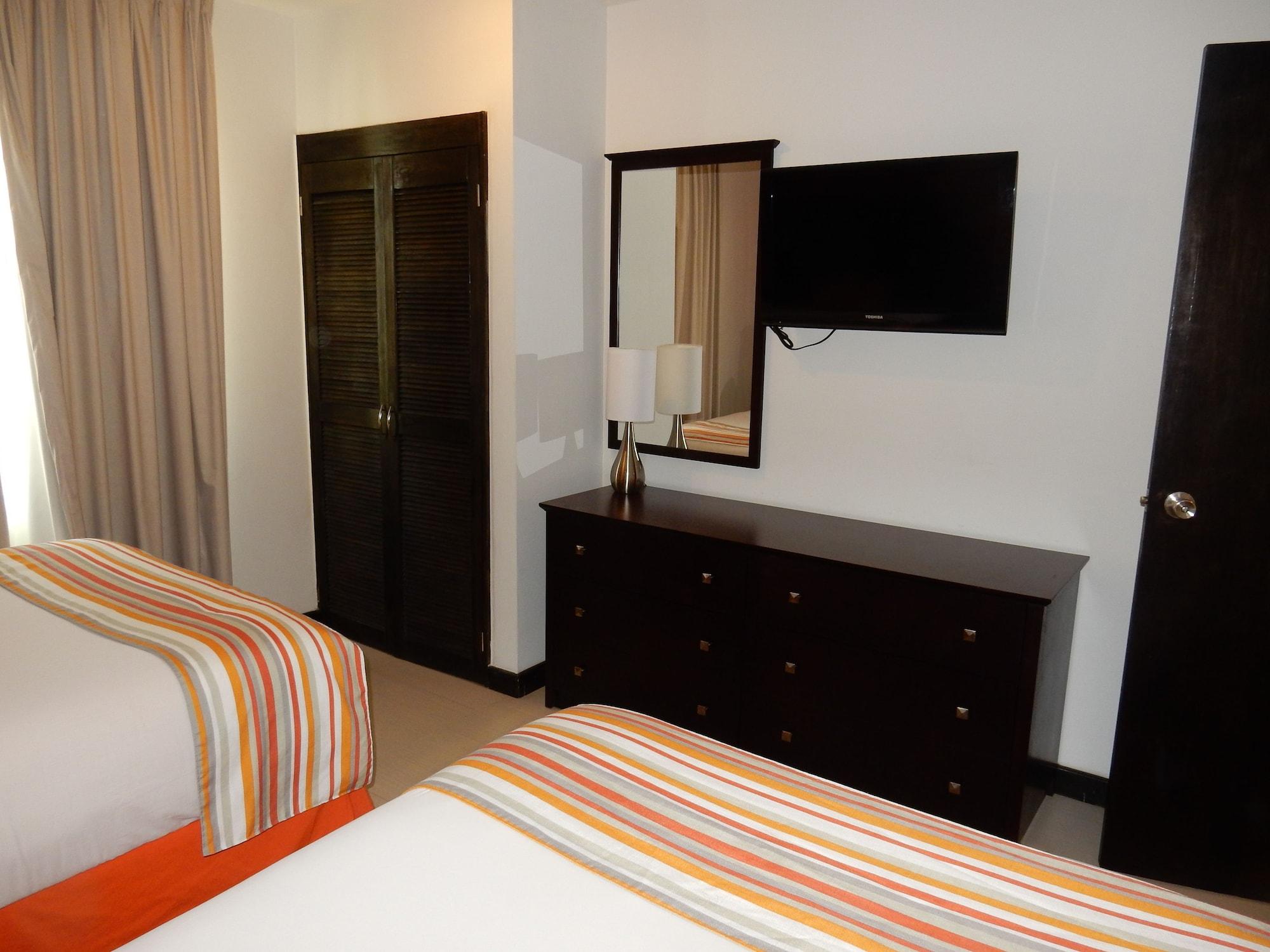Talk Of The Town Beach Hotel & Beach Club By Gh Hoteles Oranjestad Bagian luar foto