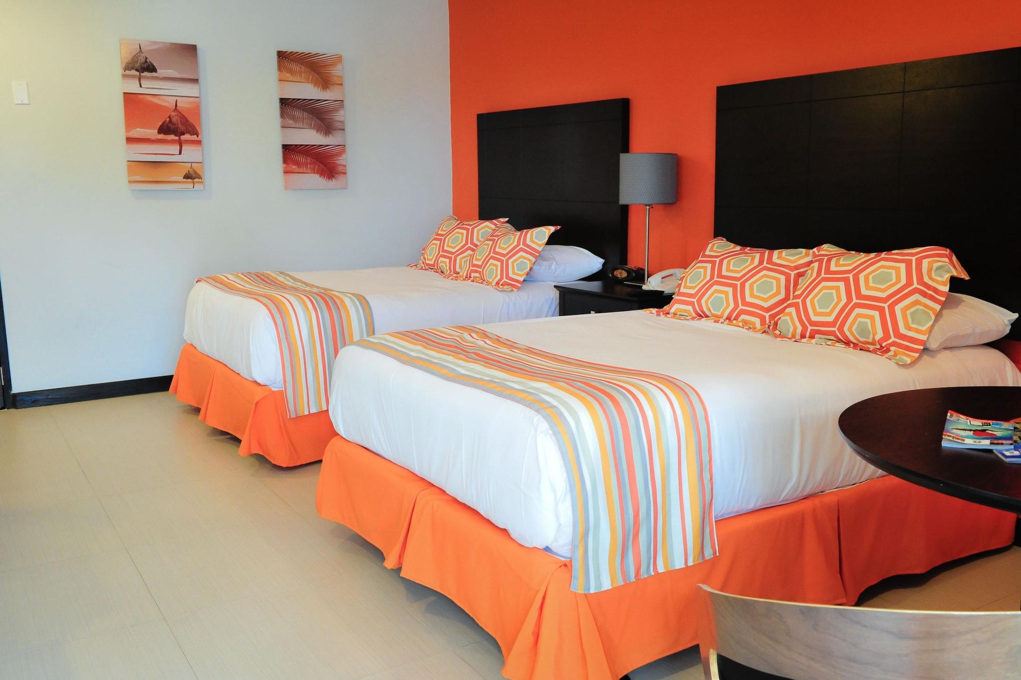Talk Of The Town Beach Hotel & Beach Club By Gh Hoteles Oranjestad Bagian luar foto