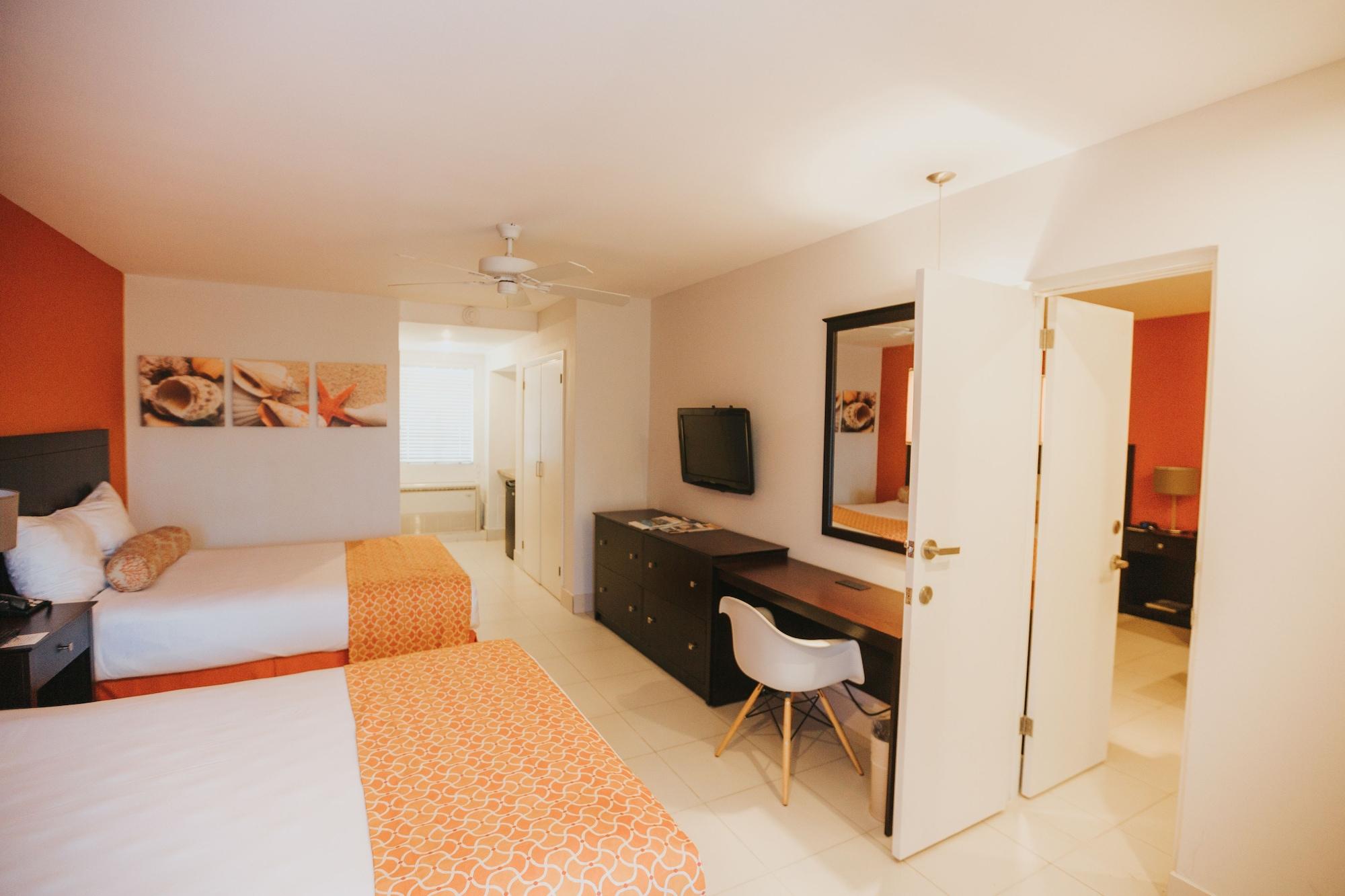 Talk Of The Town Beach Hotel & Beach Club By Gh Hoteles Oranjestad Bagian luar foto
