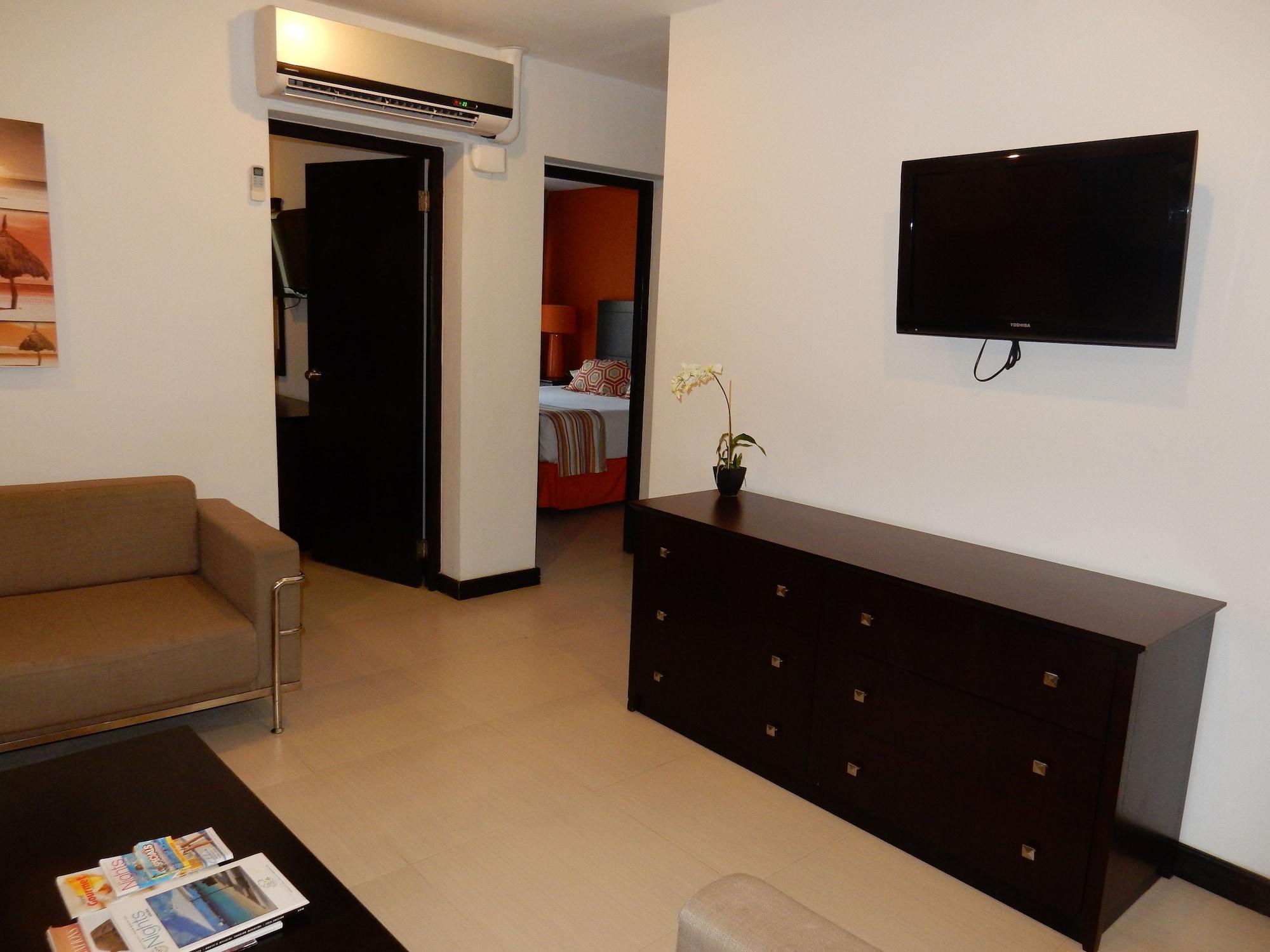 Talk Of The Town Beach Hotel & Beach Club By Gh Hoteles Oranjestad Bagian luar foto