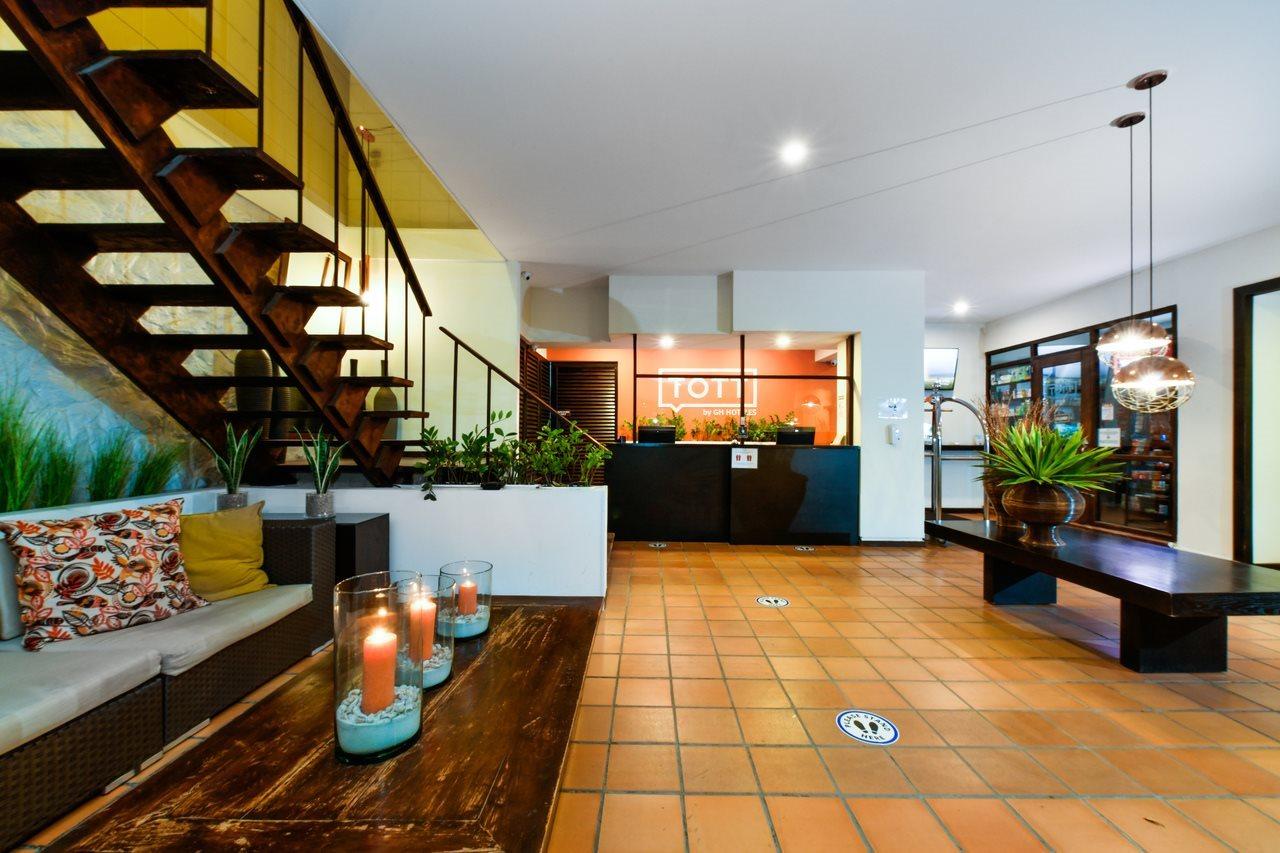 Talk Of The Town Beach Hotel & Beach Club By Gh Hoteles Oranjestad Bagian luar foto