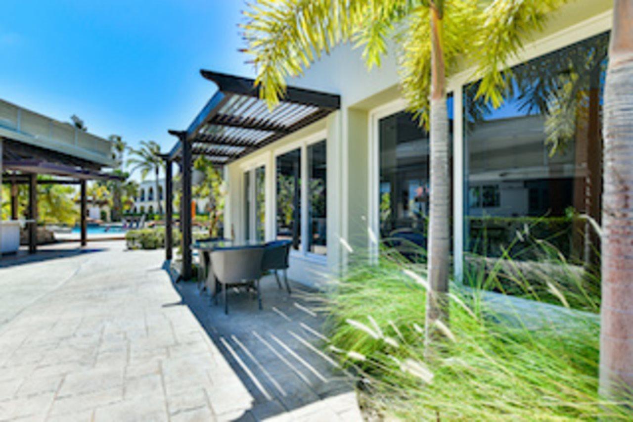 Talk Of The Town Beach Hotel & Beach Club By Gh Hoteles Oranjestad Bagian luar foto