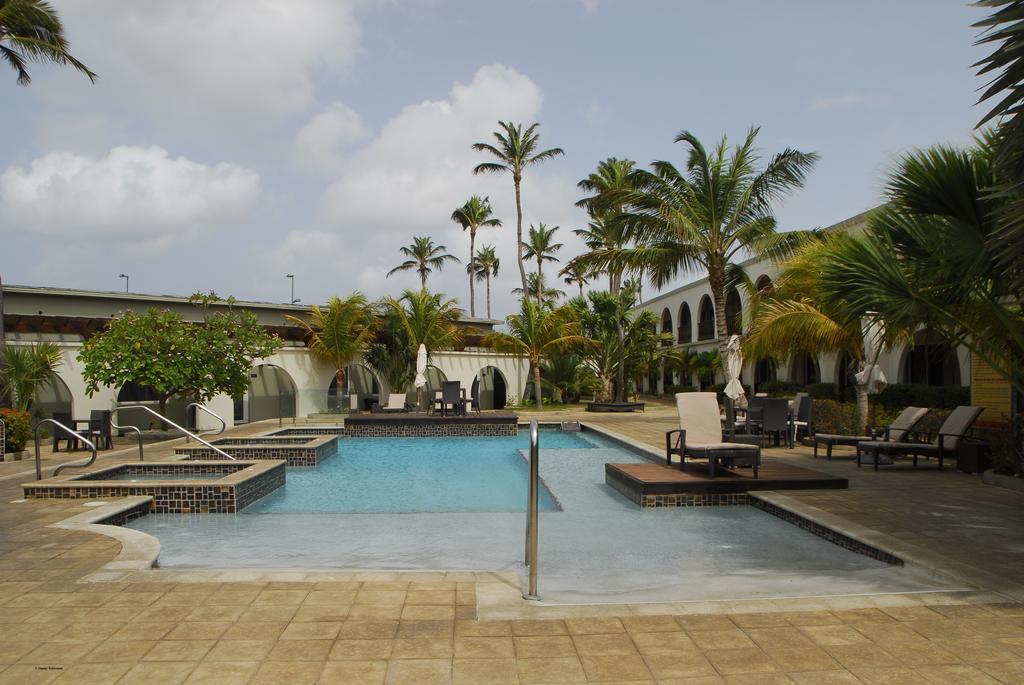 Talk Of The Town Beach Hotel & Beach Club By Gh Hoteles Oranjestad Bagian luar foto