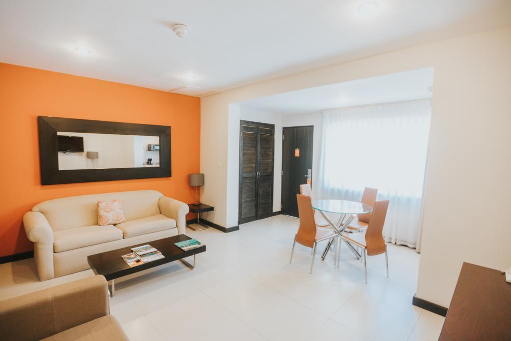 Talk Of The Town Beach Hotel & Beach Club By Gh Hoteles Oranjestad Bagian luar foto