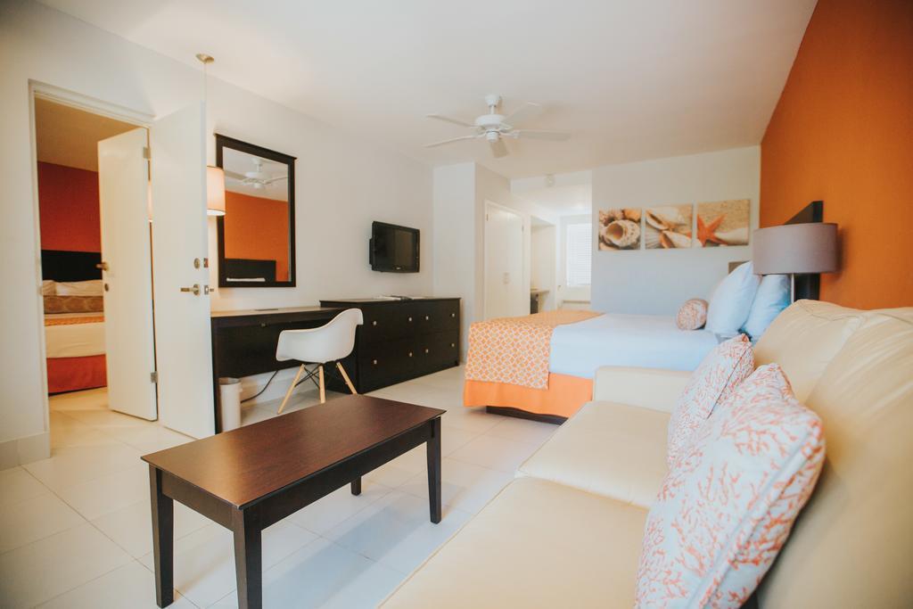Talk Of The Town Beach Hotel & Beach Club By Gh Hoteles Oranjestad Bagian luar foto