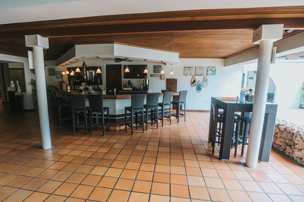 Talk Of The Town Beach Hotel & Beach Club By Gh Hoteles Oranjestad Bagian luar foto