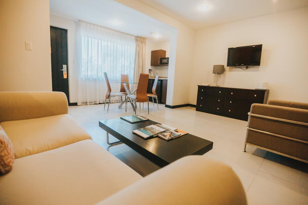 Talk Of The Town Beach Hotel & Beach Club By Gh Hoteles Oranjestad Bagian luar foto